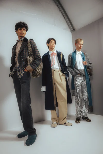 Look 4
